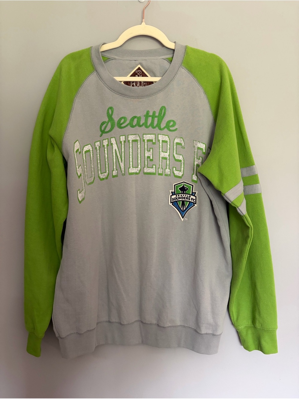 Seattle Sounders FC Sweatshirt Women’s L Gray Lime Green Crewneck Long Sleeve